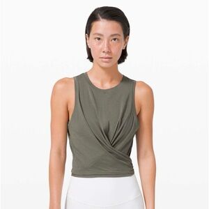 Lululemon time to restore tank, size 2